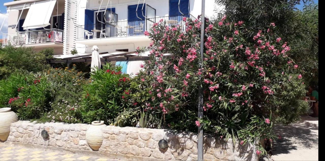 Vikos Beach Apartments Paralia Irion Extérieur photo